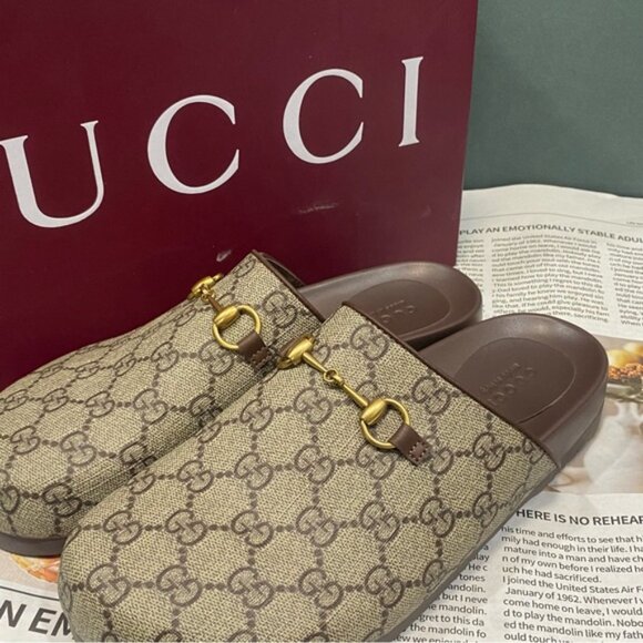 Gucci Women's Authentic Sandals - Picture 2 of 4